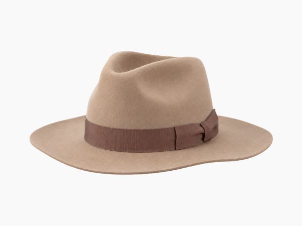 Medium soft felt hat